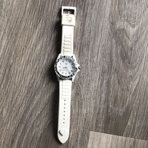 New Juicy couture white sport watch